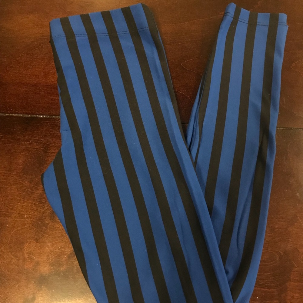 Bebe!!! Blue and Black striped leggings!